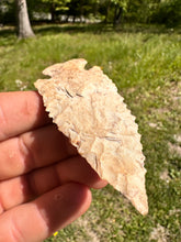 Load image into Gallery viewer, Well made Early Archaic Pinetree Boyle chert Kentucky
