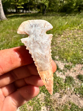 Load image into Gallery viewer, Collector grade Early Archaic Dovetail Flint Ridge Northern Kentucky

